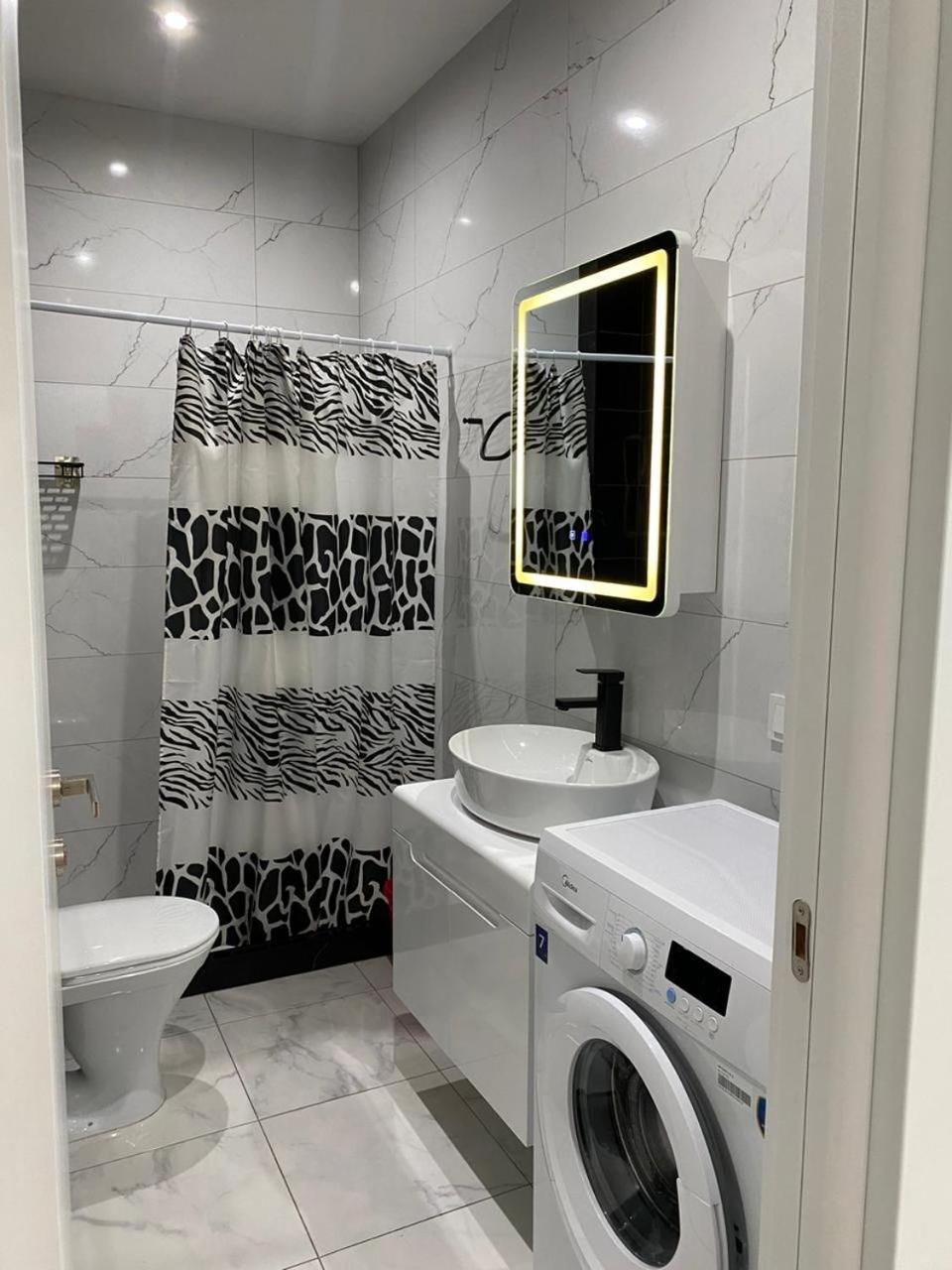 Apartment - "Exclusive" Tiflis Dış mekan fotoğraf